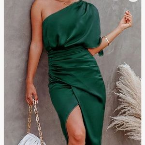 NWT Cupshe green satin midi dress
